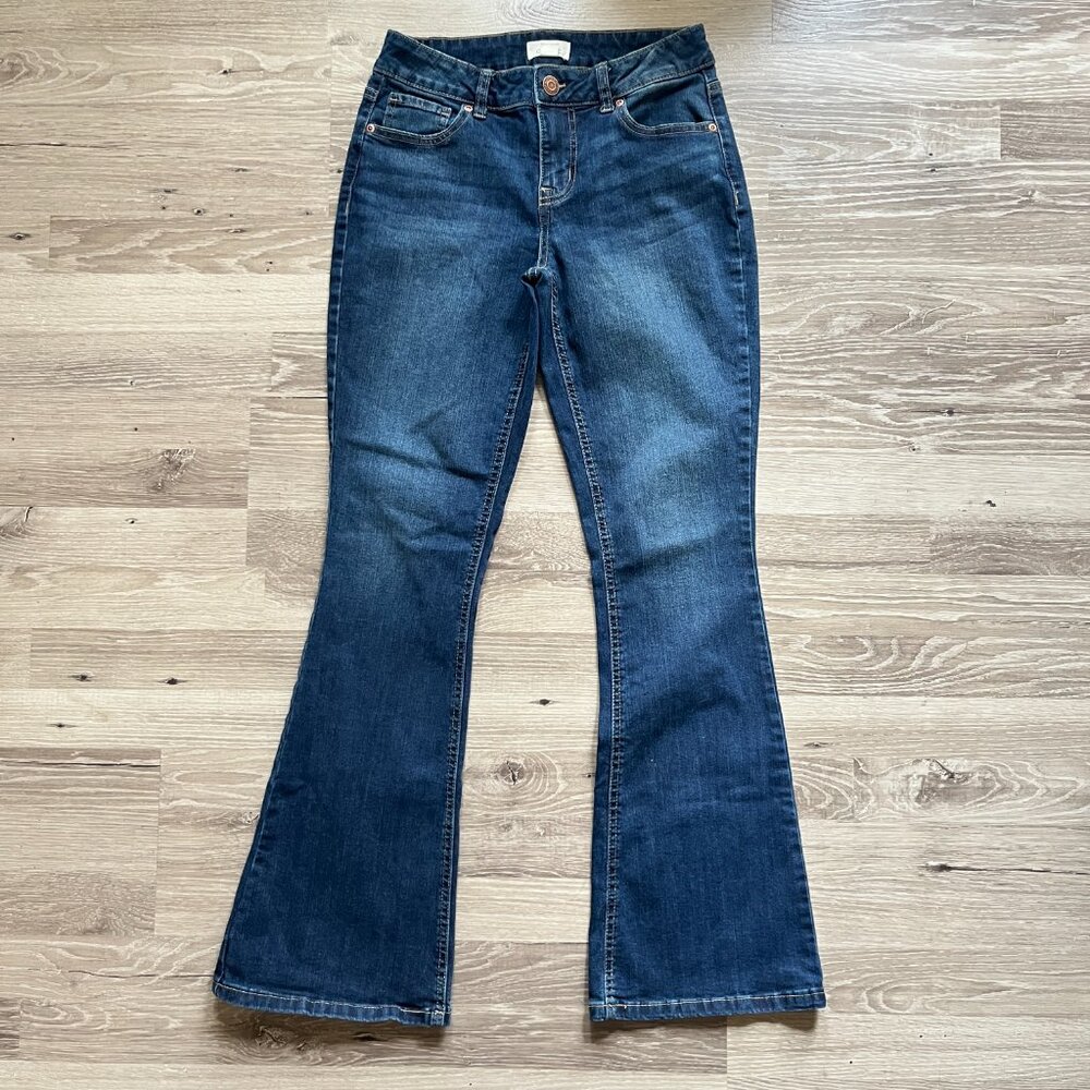 Maurices M. Jeans Classic Flare Size 4 Regular Medium Dark Wash Stretch Denim
